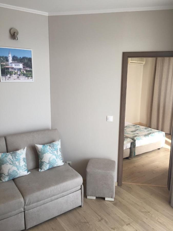 Helios Hotel Balchik Bagian luar foto