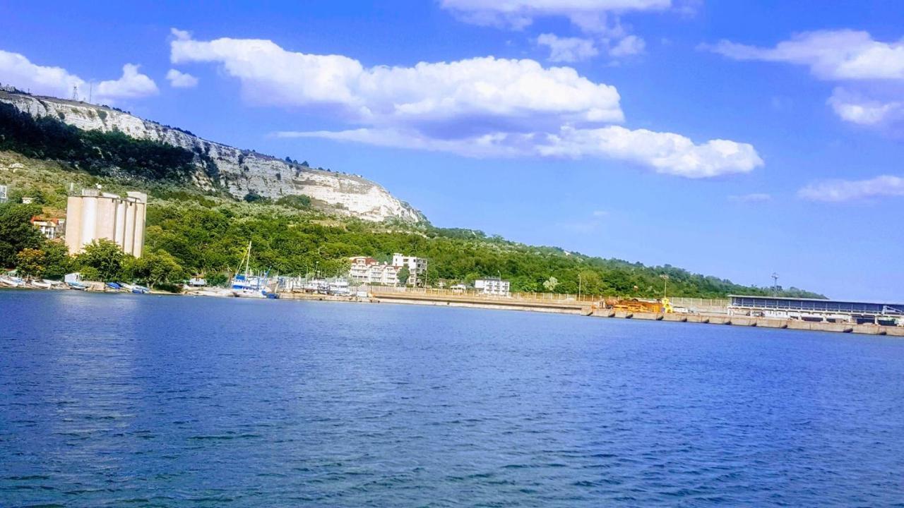 Helios Hotel Balchik Bagian luar foto