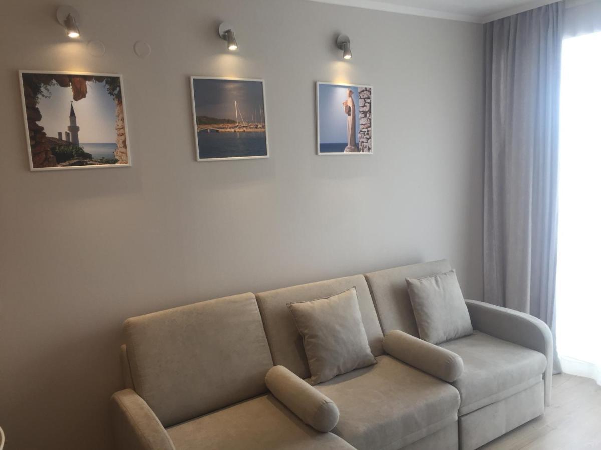 Helios Hotel Balchik Bagian luar foto